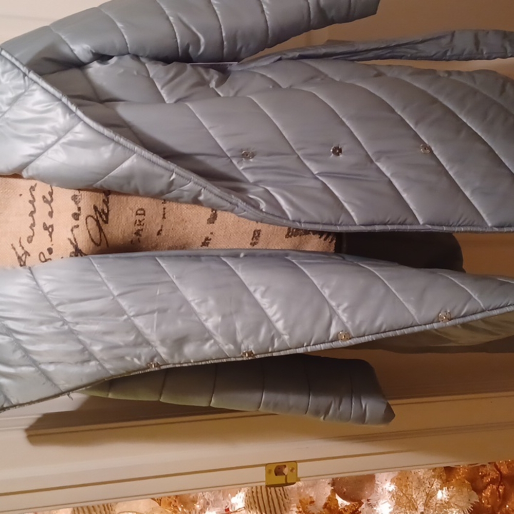 Light/mint green winter coat puffer. - Picture 2 of 5